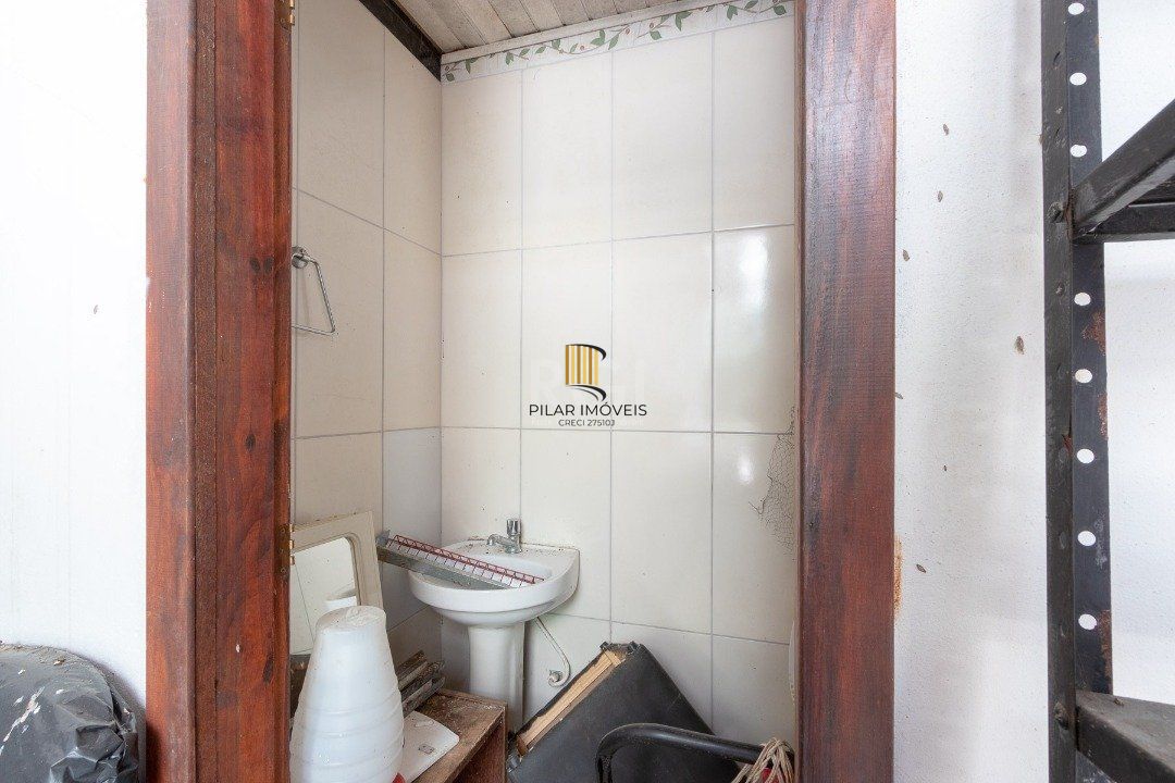 Casa comercial ou residencial, 04 dormitórios no bairro Belem Novo
