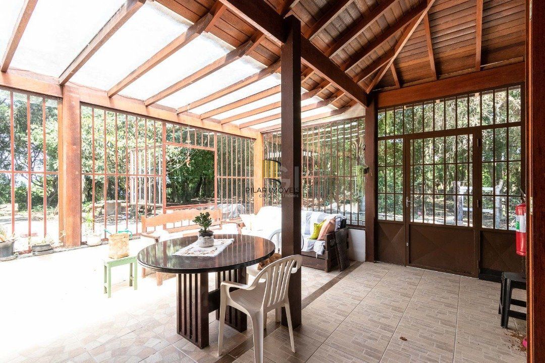 Casa comercial ou residencial, 04 dormitórios no bairro Belem Novo
