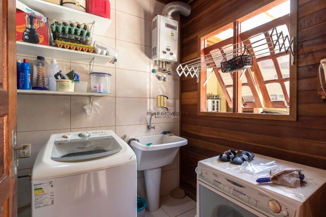 Casa comercial ou residencial, 04 dormitórios no bairro Belem Novo