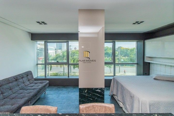 LOFT MOBILIADO PARA VENDA NO BAIRRO PRAIA DE BELAS - 41M² DE ÁREA PRIVATIVA - 01 VAGA DE ESTACIONAMENTO