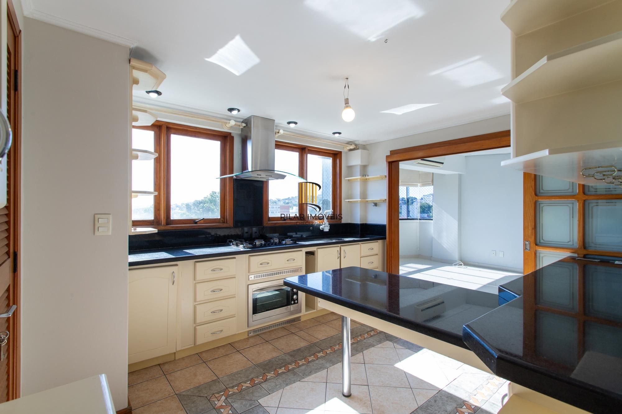 Cobertura Duplex com elevador, 4 dormitórios, 2 vagas - Teresópolis