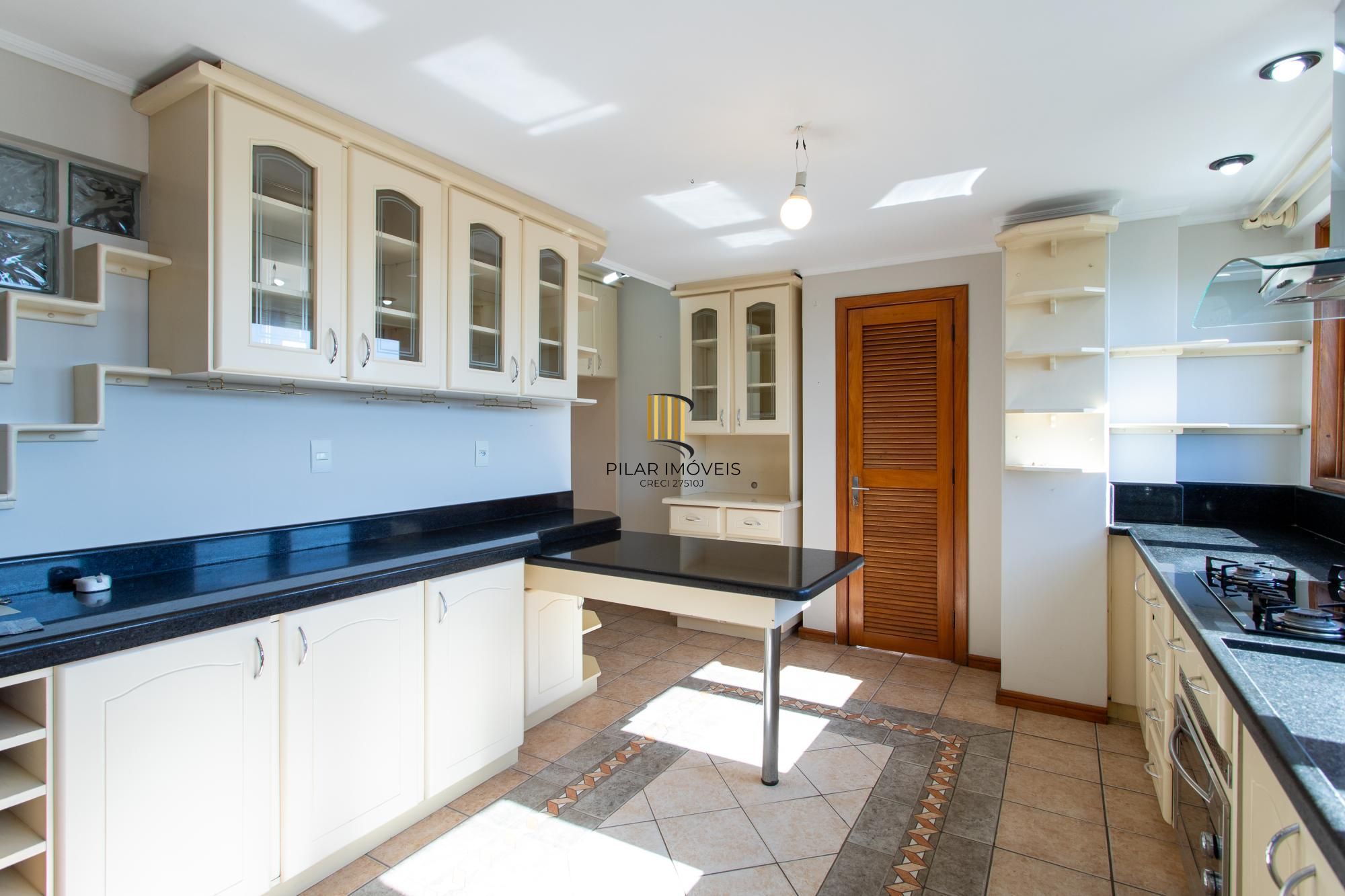 Cobertura Duplex com elevador, 4 dormitórios, 2 vagas - Teresópolis