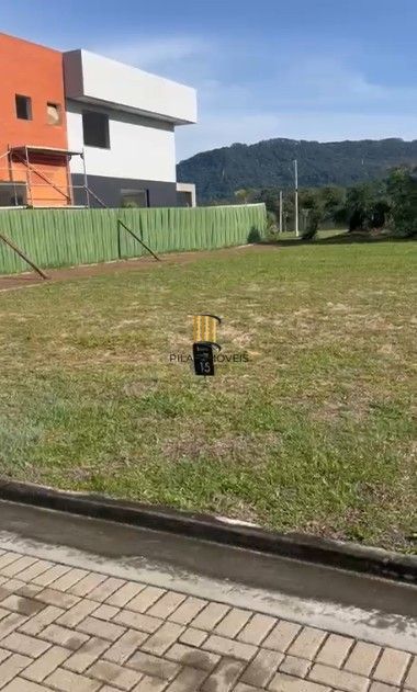 Terreno no bairro Arroio das Pedras