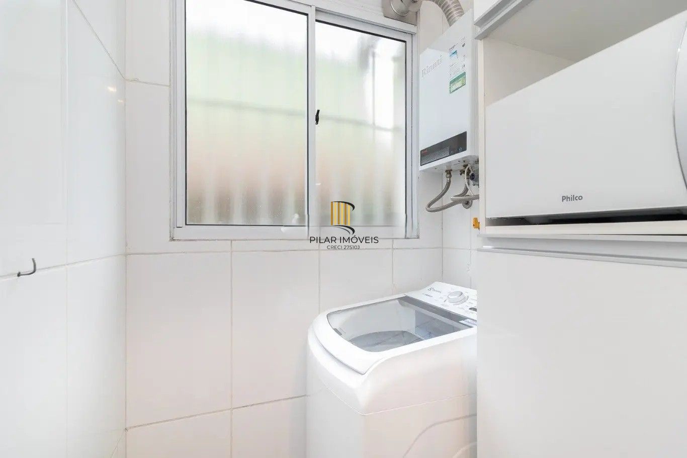 APARTAMENTO MOBILIADO PARA VENDA EM CONDOMÍNIO FECHADO NO BAIRRO GLÓRIA - 44M² ÁREA PRIVATIVA - PISO LAMINADO - 02 QUARTOS - 01 VAGA