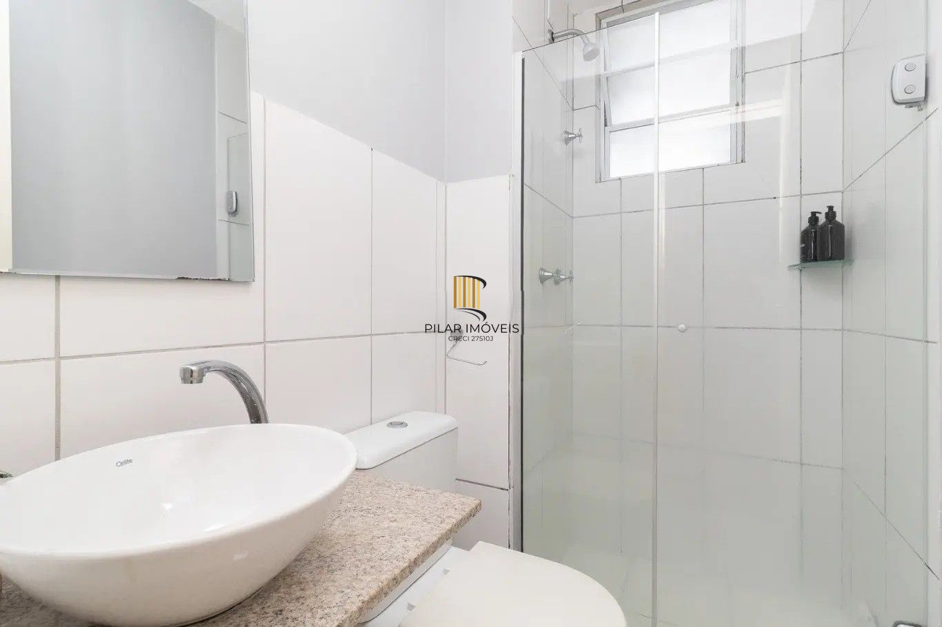APARTAMENTO MOBILIADO PARA VENDA EM CONDOMÍNIO FECHADO NO BAIRRO GLÓRIA - 44M² ÁREA PRIVATIVA - PISO LAMINADO - 02 QUARTOS - 01 VAGA