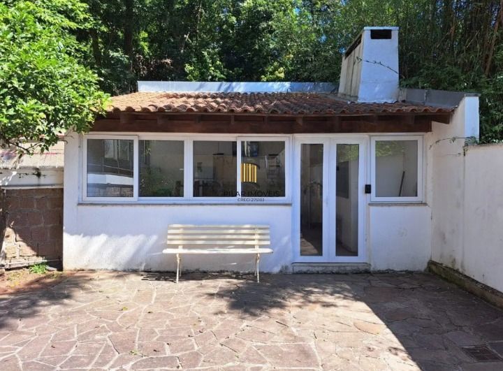 Apartamento semi mobiliado 3 dormitórios (1 suíte) - 2 vagas - 97m²