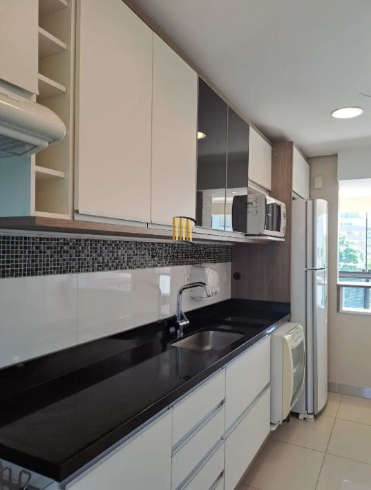 Apartamento semi mobiliado 3 dormitórios (1 suíte) - 2 vagas - 97m²