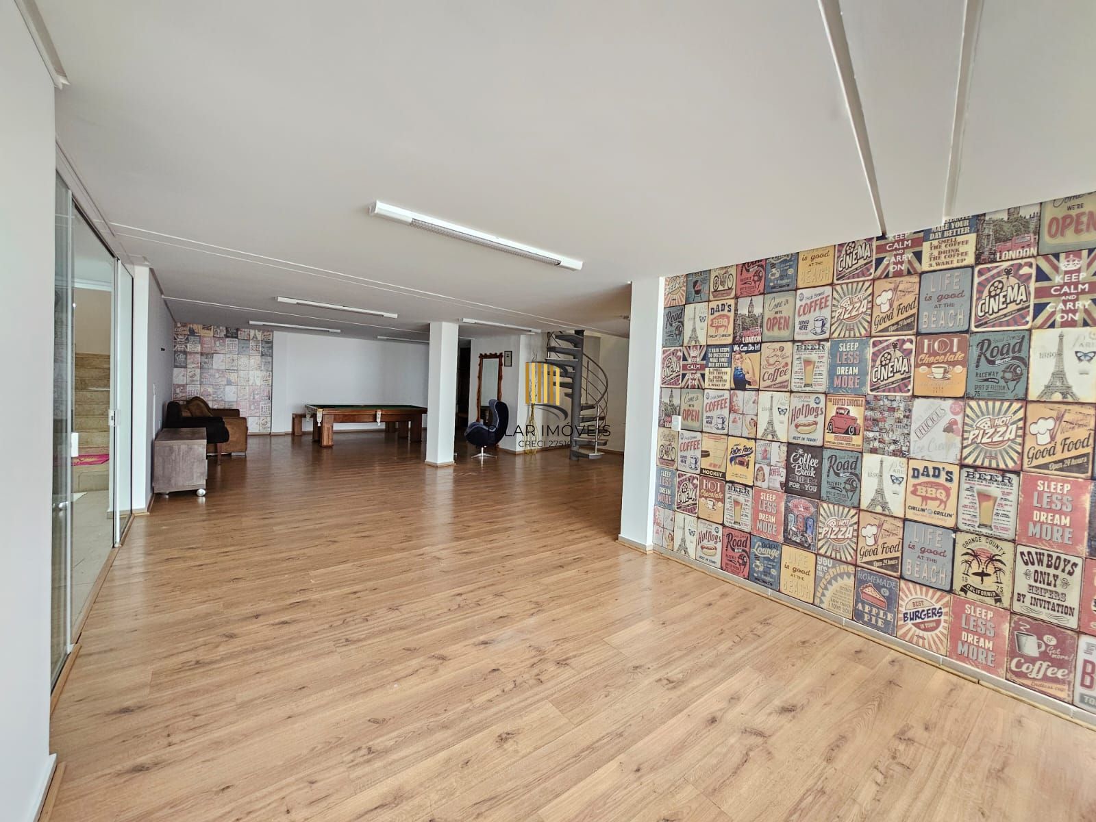 Casa mobiliada e decorada em Condomínio fechado