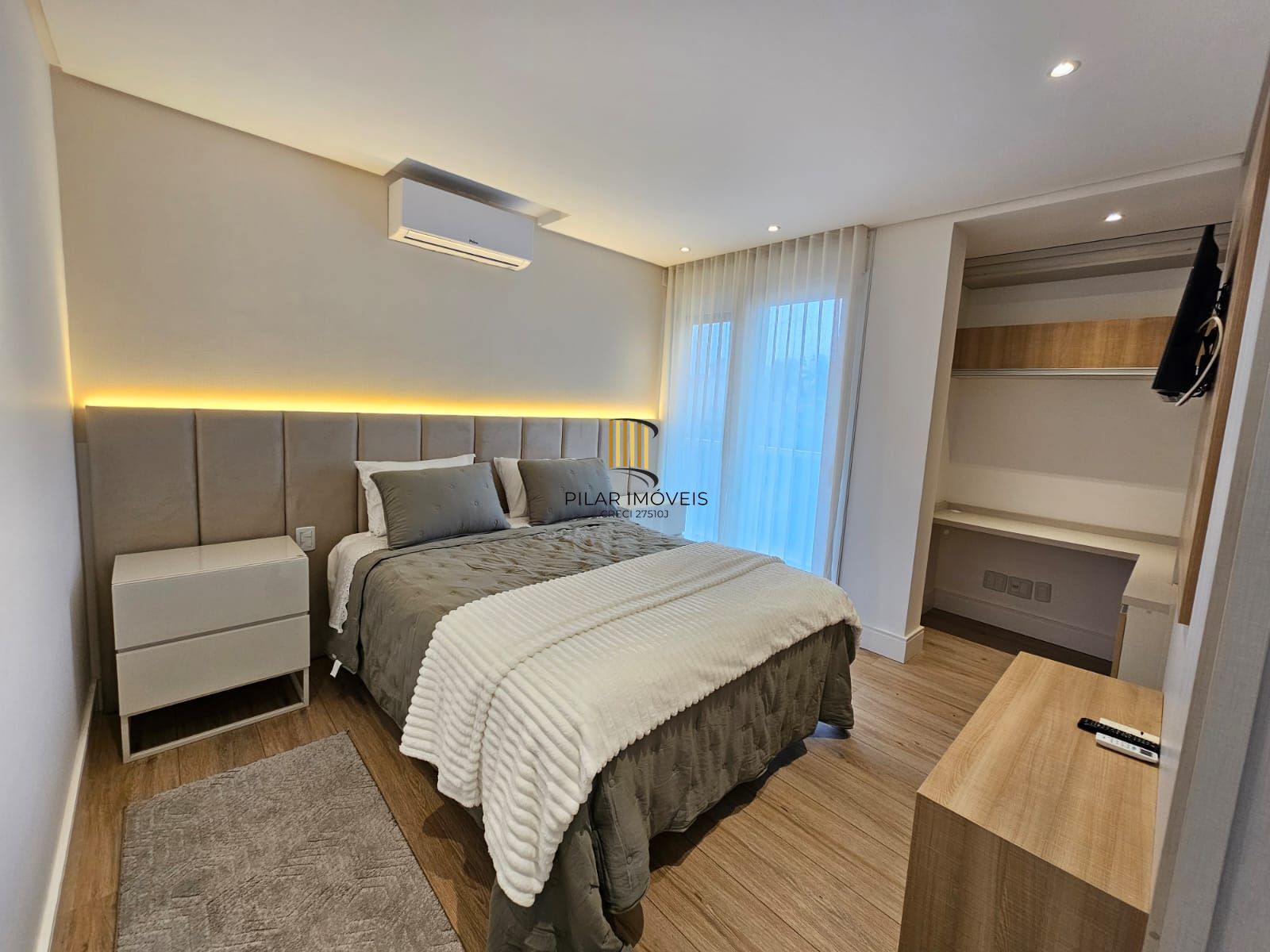 Casa mobiliada e decorada em Condomínio fechado