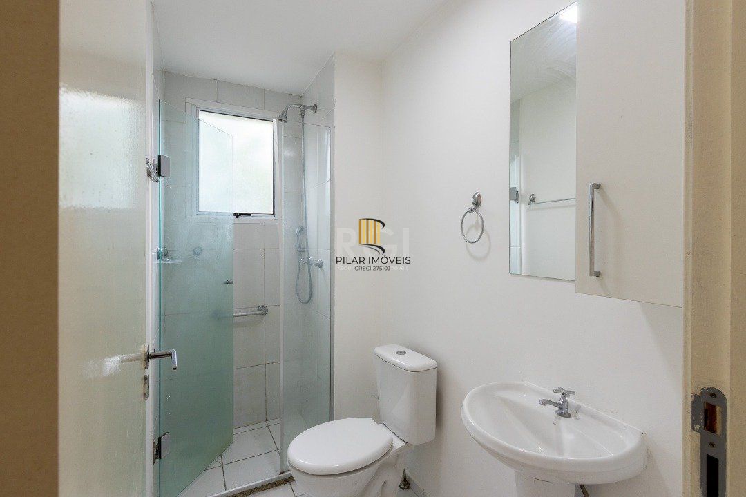 Apartamento com 03 dormitórios com infraestrutura completa semi mobiliado