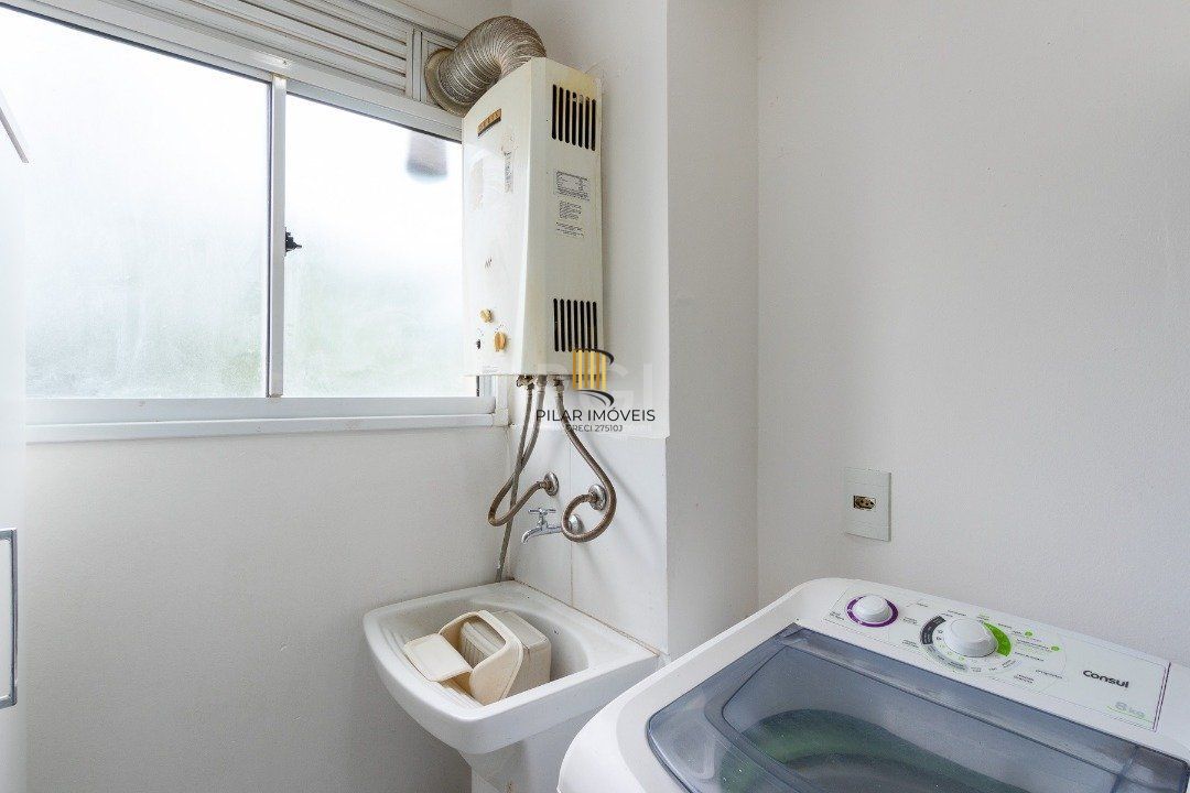 Apartamento com 03 dormitórios com infraestrutura completa semi mobiliado