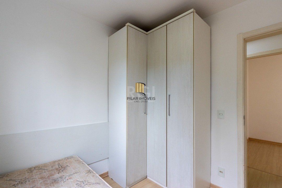 Apartamento com 03 dormitórios com infraestrutura completa semi mobiliado