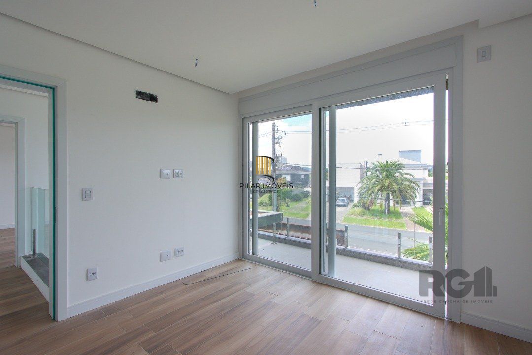 Casa de Condomínio 4 dormitórios no bairro Belém Novo