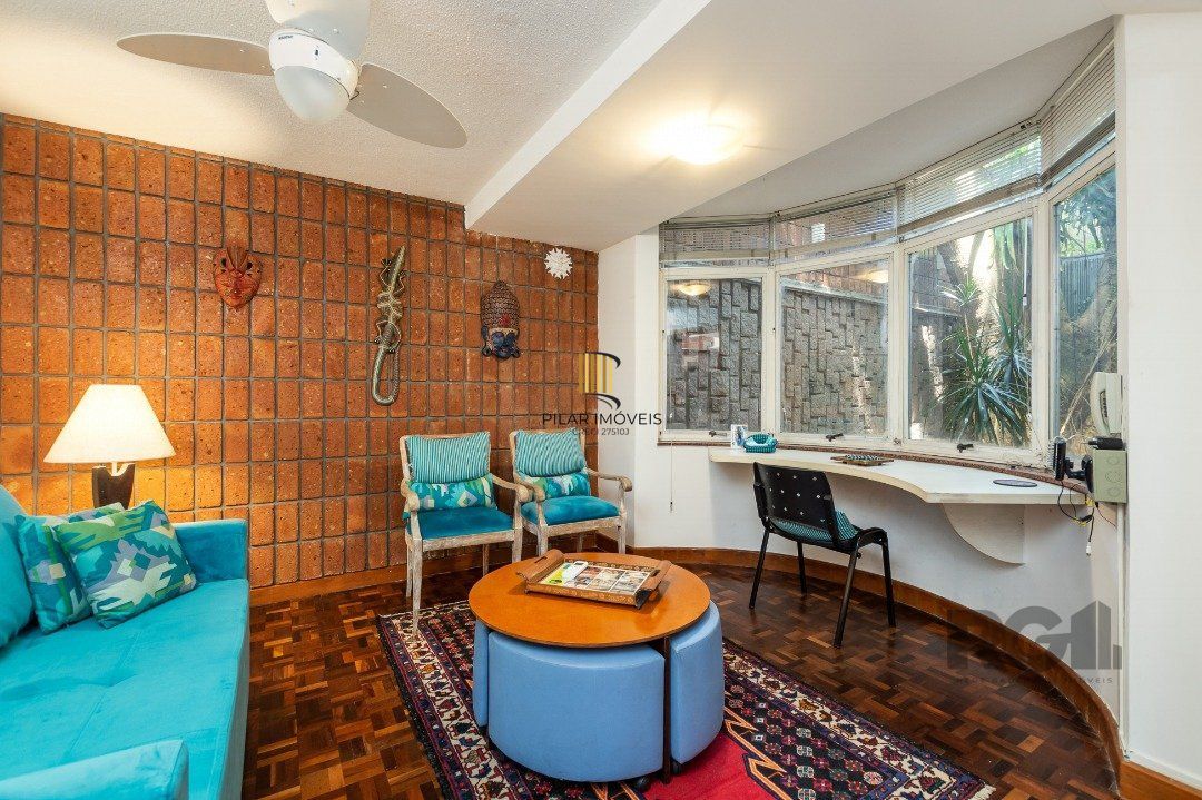 Casa 4 dormitórios no bairro Vila Assunção