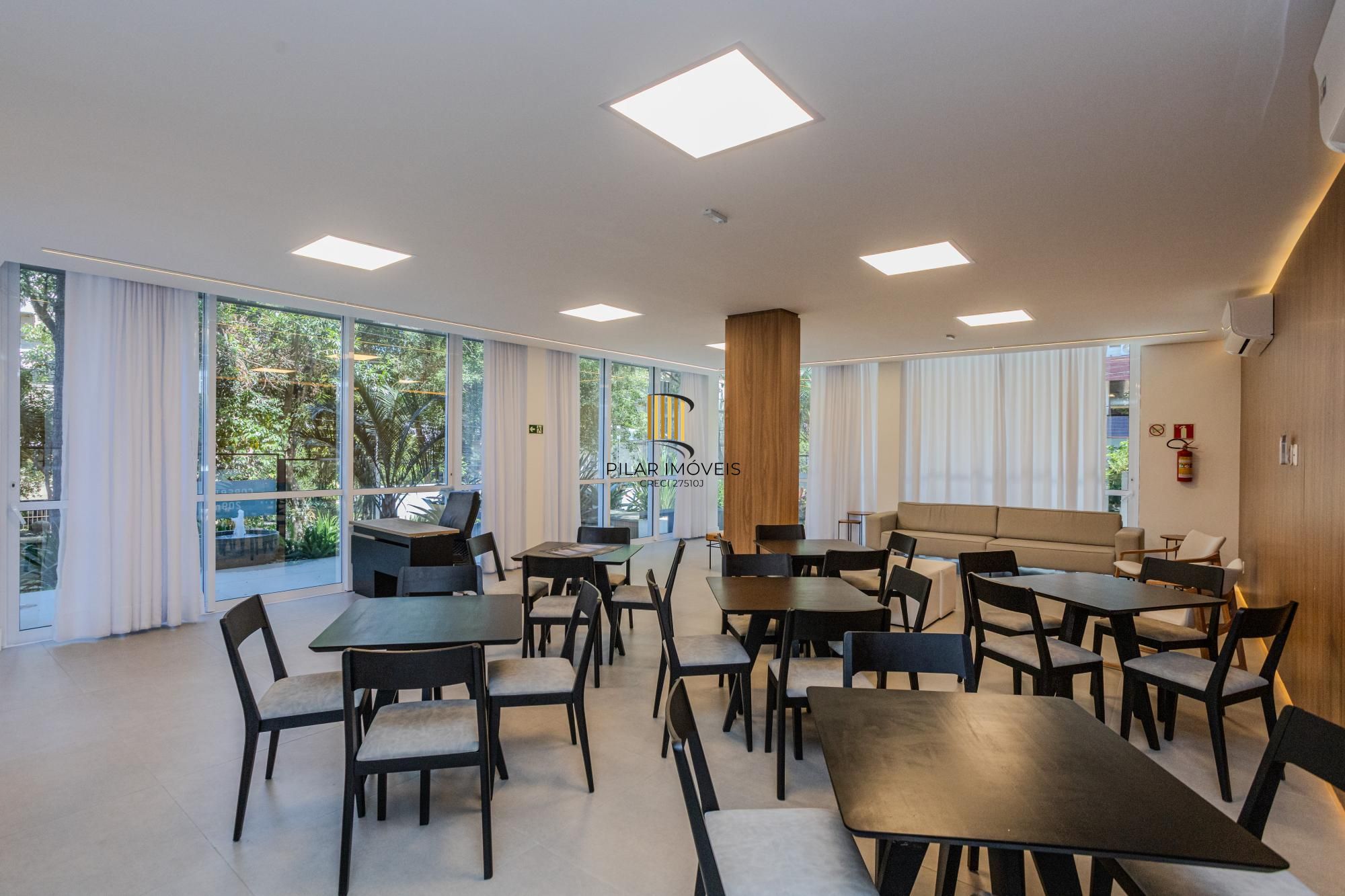 Apartamento no bairro Auxiliadora, com 03 suítes, 112m² privativos e 02 vagas de garagem!!