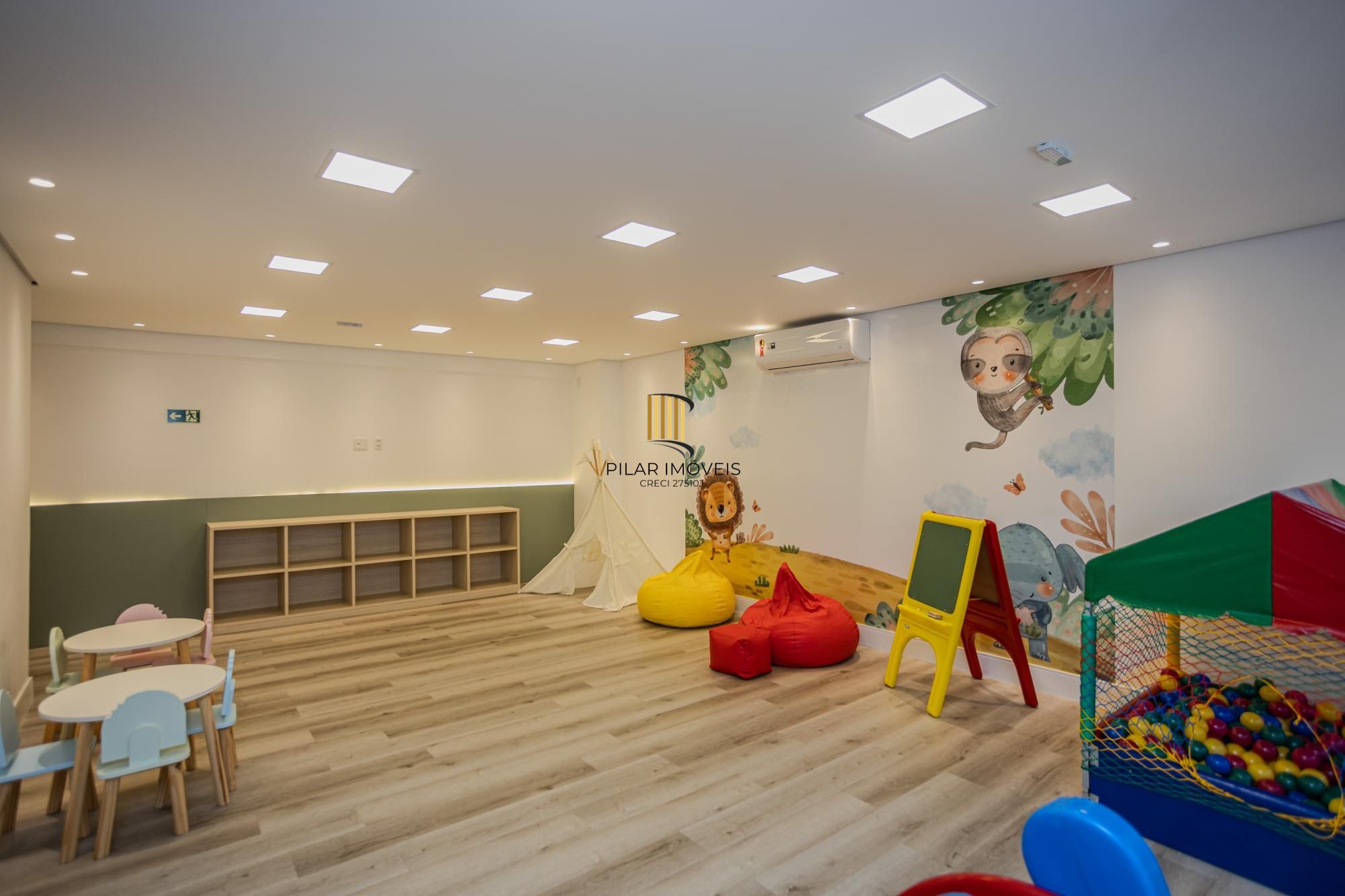 Apartamento no bairro Auxiliadora, com 03 suítes, 112m² privativos e 02 vagas de garagem!!