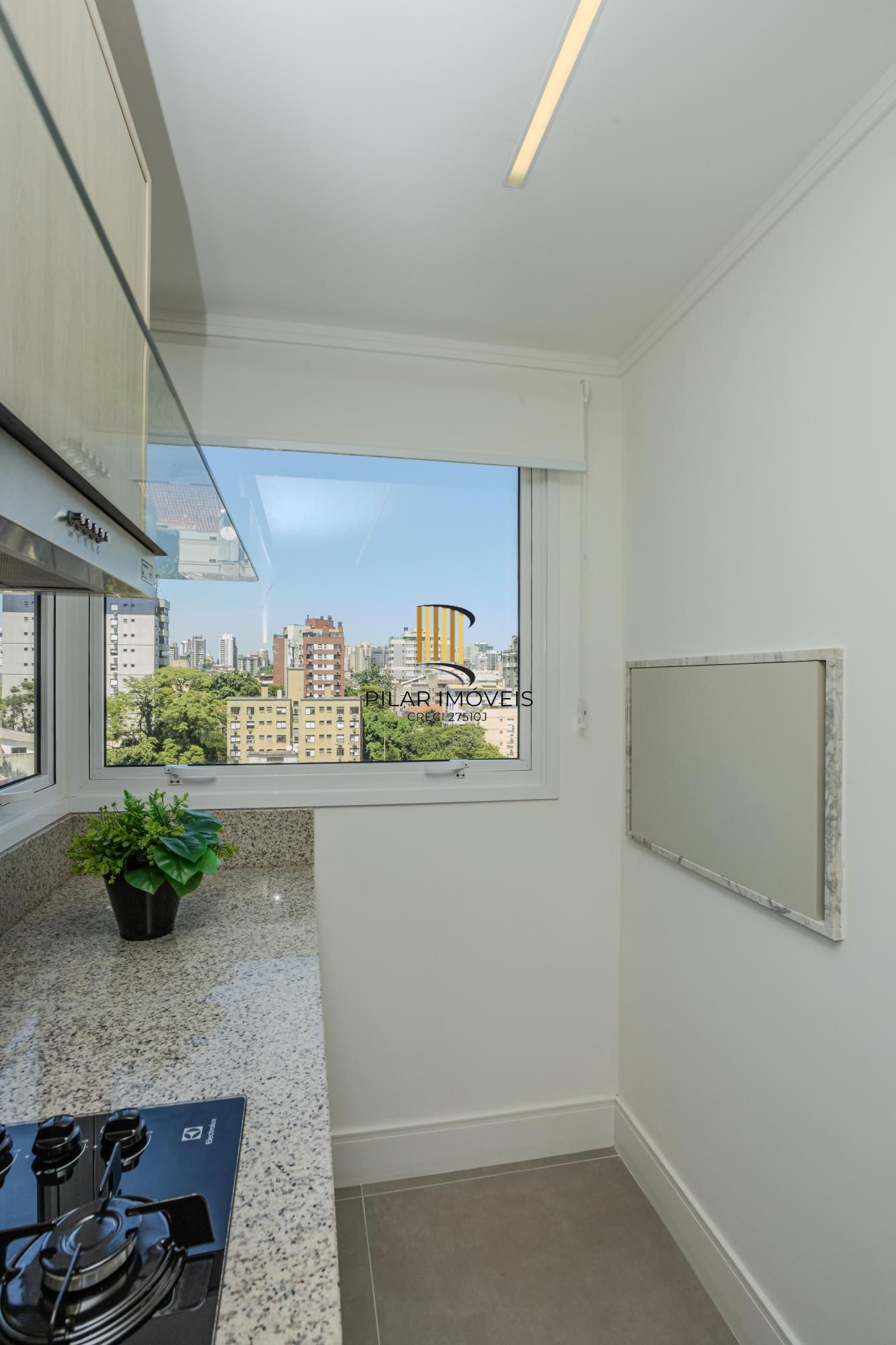 Apartamento no bairro Auxiliadora, com 03 suítes, 112m² privativos e 02 vagas de garagem!!