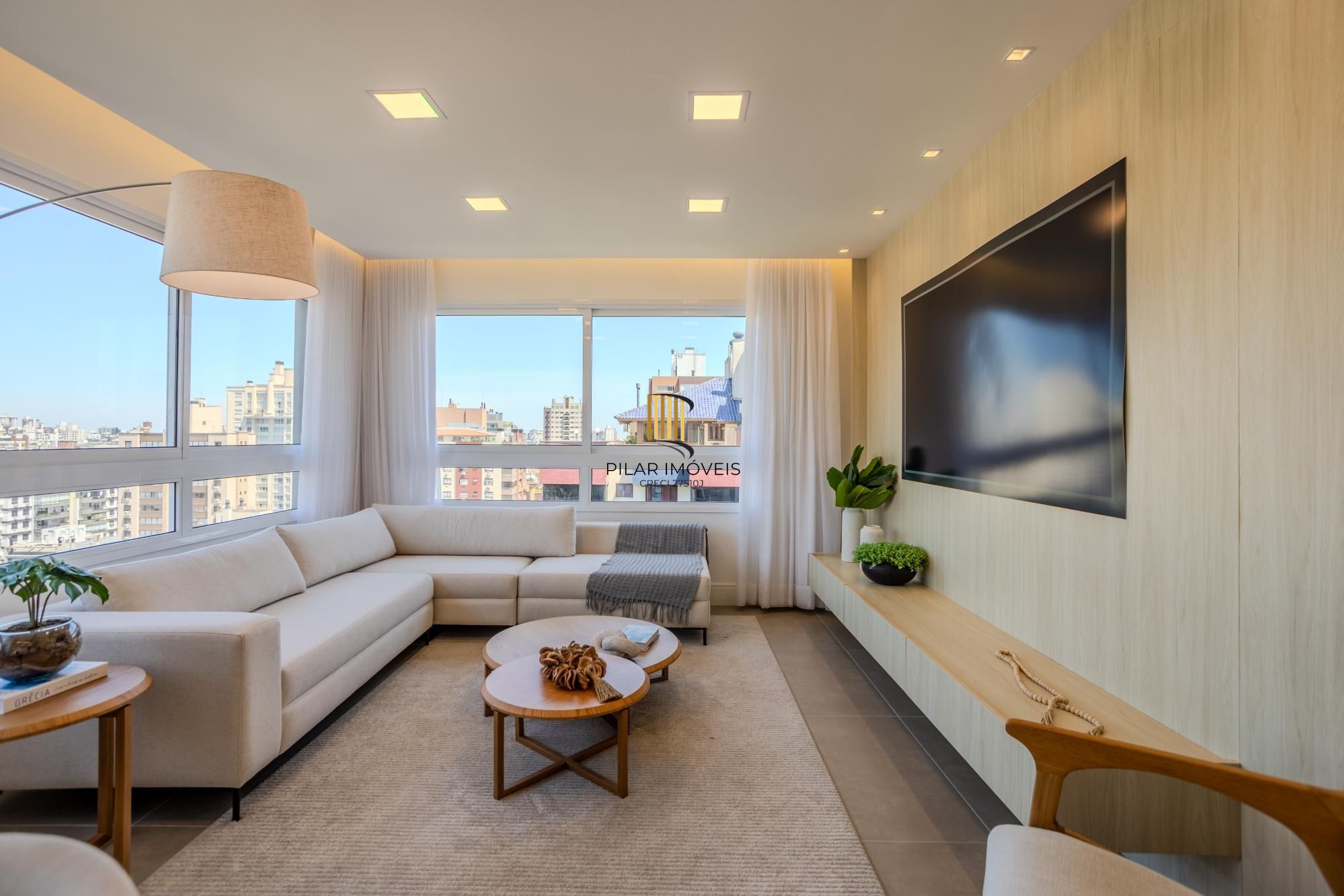 Apartamento no bairro Auxiliadora, com 03 suítes, 112m² privativos e 02 vagas de garagem!!