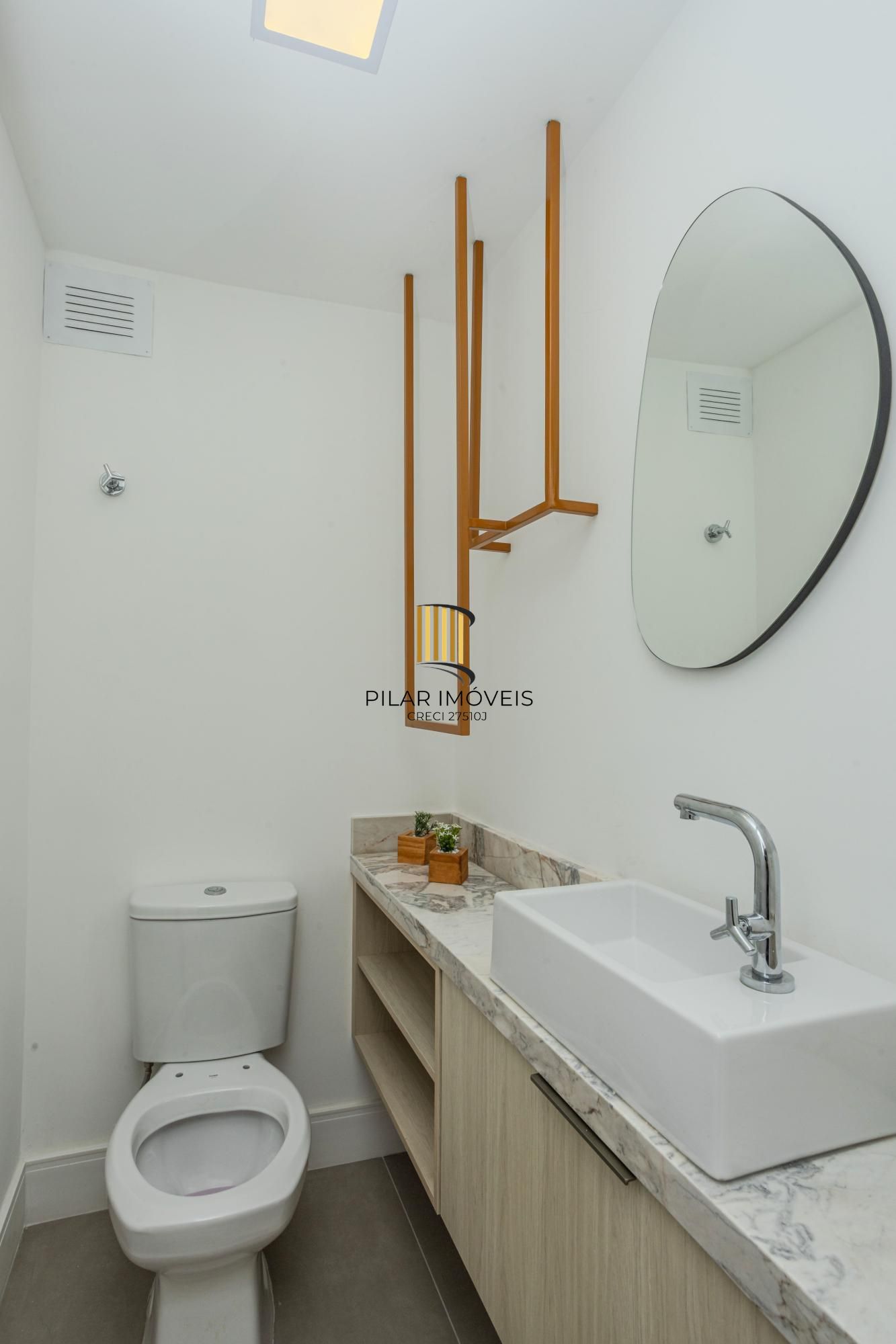 Apartamento no bairro Auxiliadora, com 03 suítes, 112m² privativos e 02 vagas de garagem!!