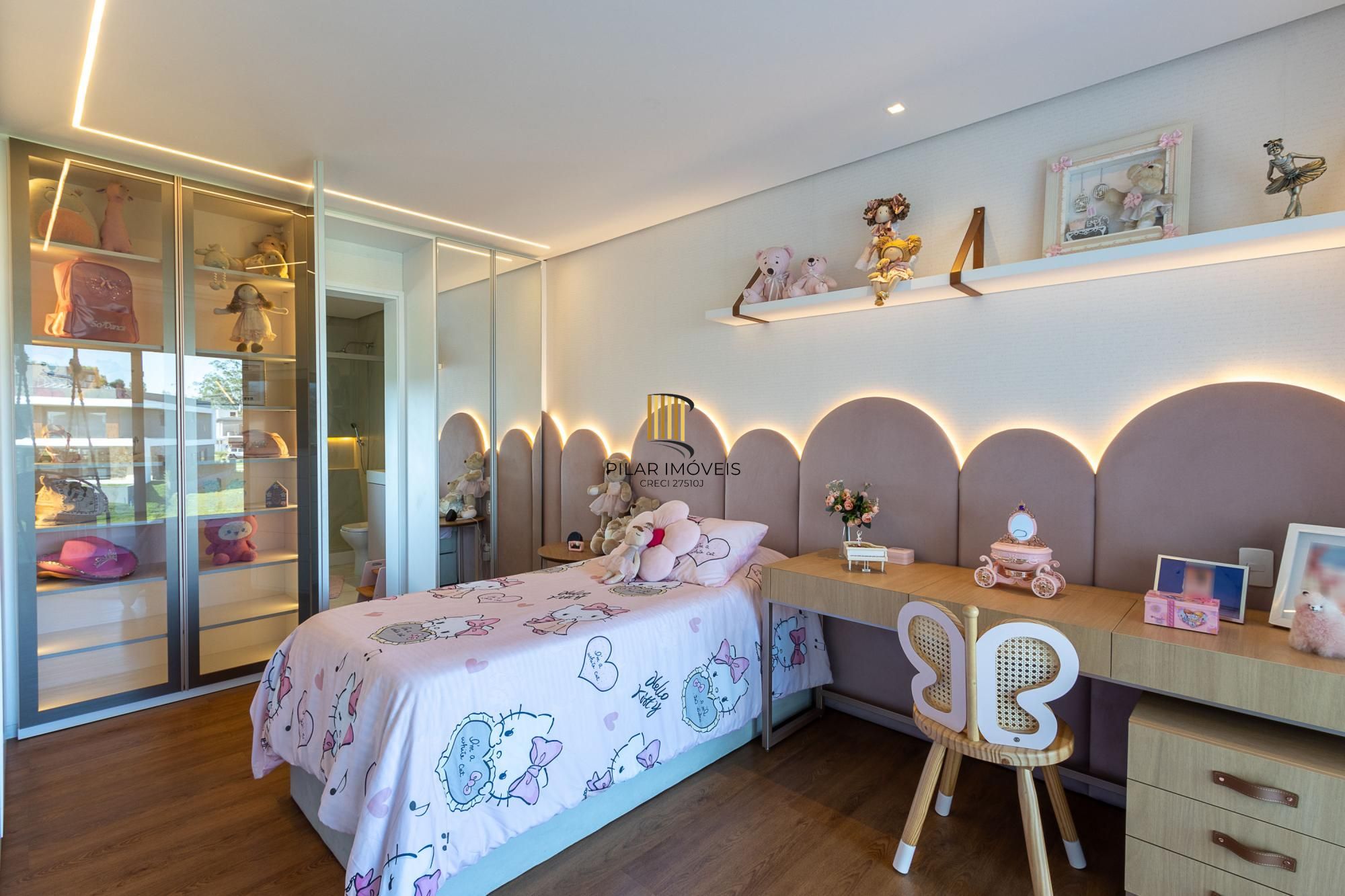 Casa em Condominio com 348m, 3 suites, 4 vagas de garagem em lote Molhado no Condominio Peninsula Ponta da Figueira.