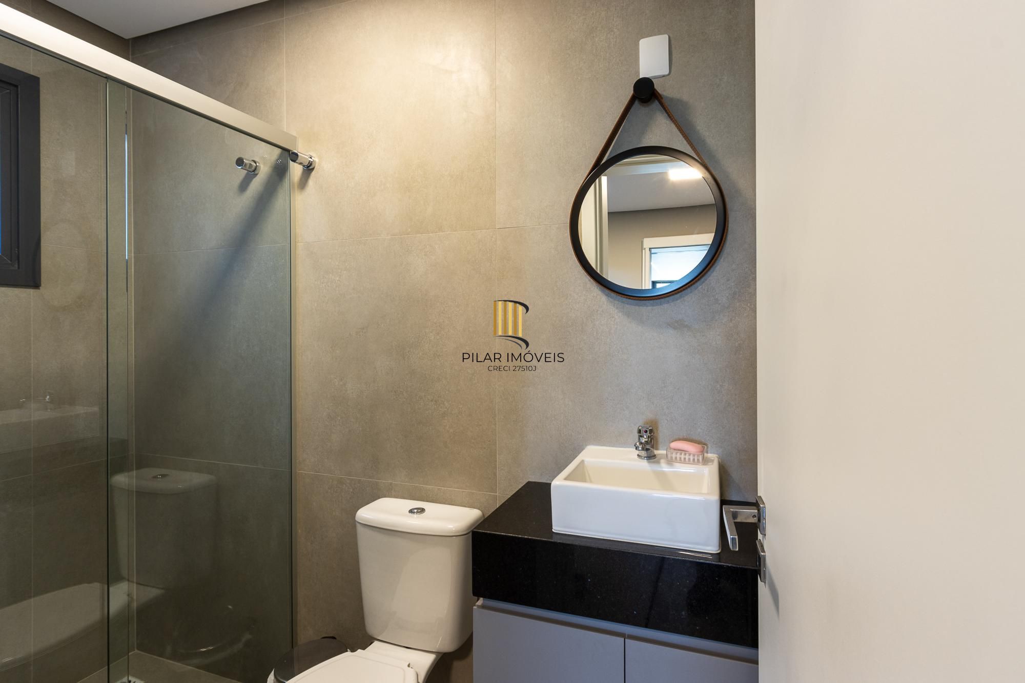 Casa em Condominio com 348m, 3 suites, 4 vagas de garagem em lote Molhado no Condominio Peninsula Ponta da Figueira.