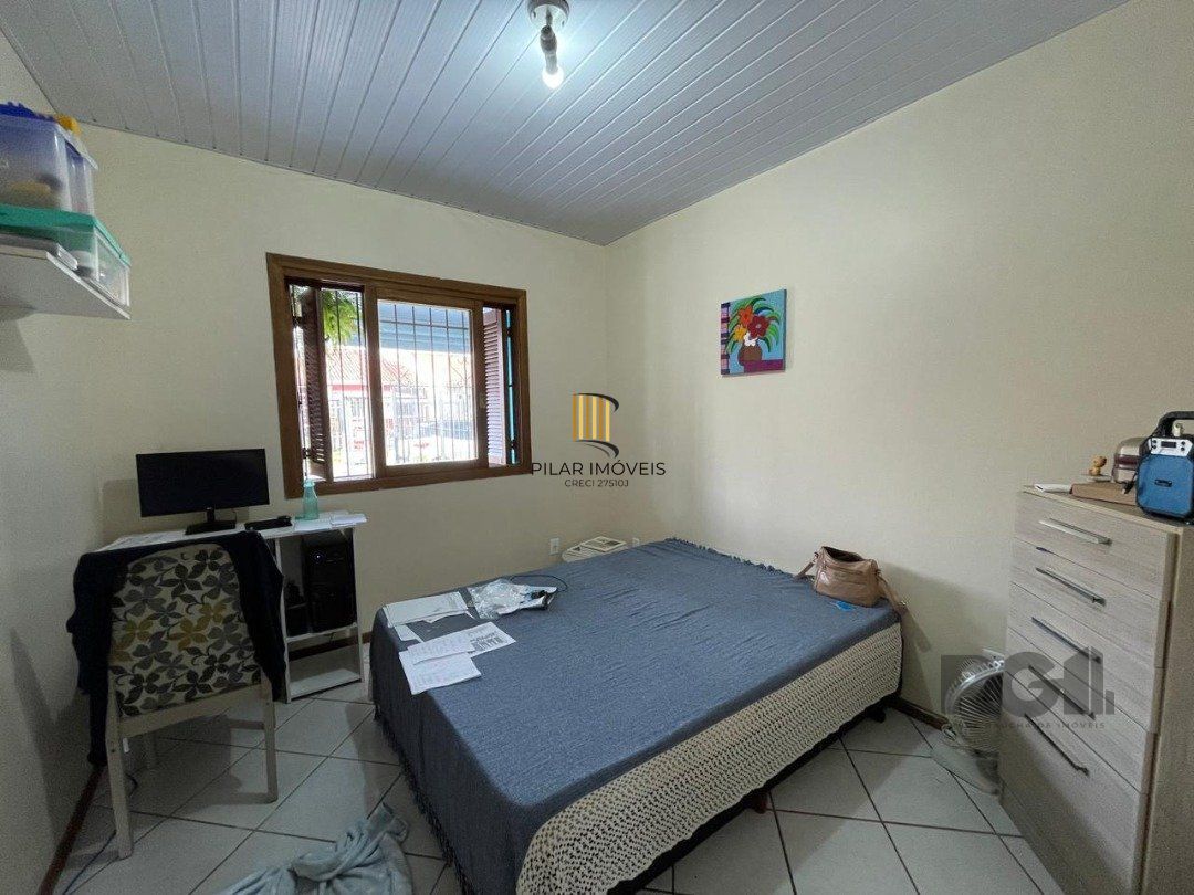 Casa 2 dormitórios no bairro Hípica