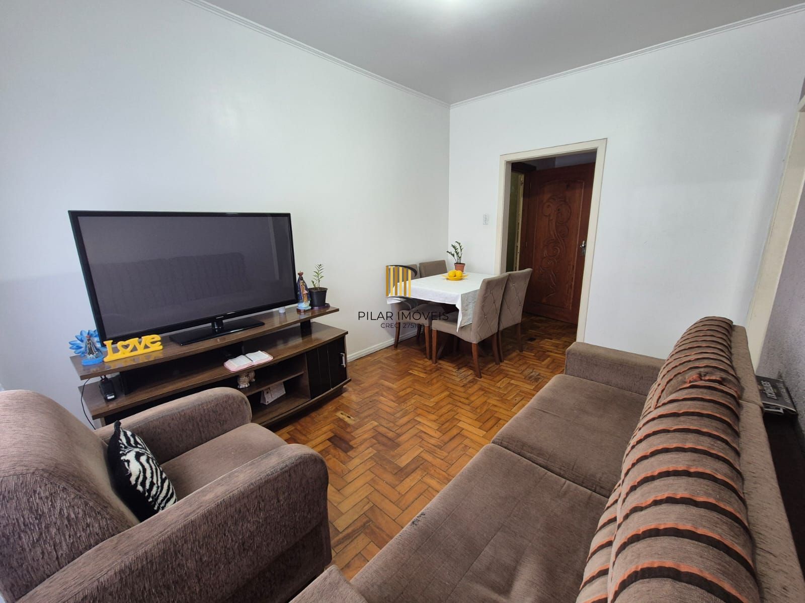 APARTAMENTO 02 DORMITÓRIOS NO BAIRRO CAMAQUÃ