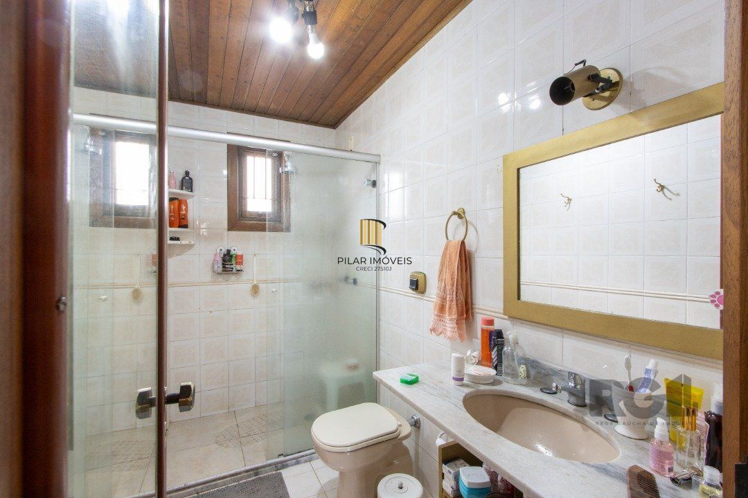 Casa de 3 dormitórios à venda na Tristeza - Zona sul de Poa.
