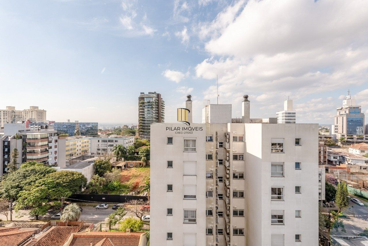 Apartamento 3 dormitórios, sendo 1 suíte e 2 vagas no Petropolis