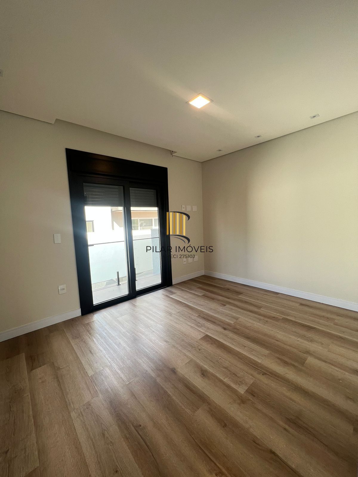 Casa de Condomínio com 3 suítes para comprar em Centro, Gravataí