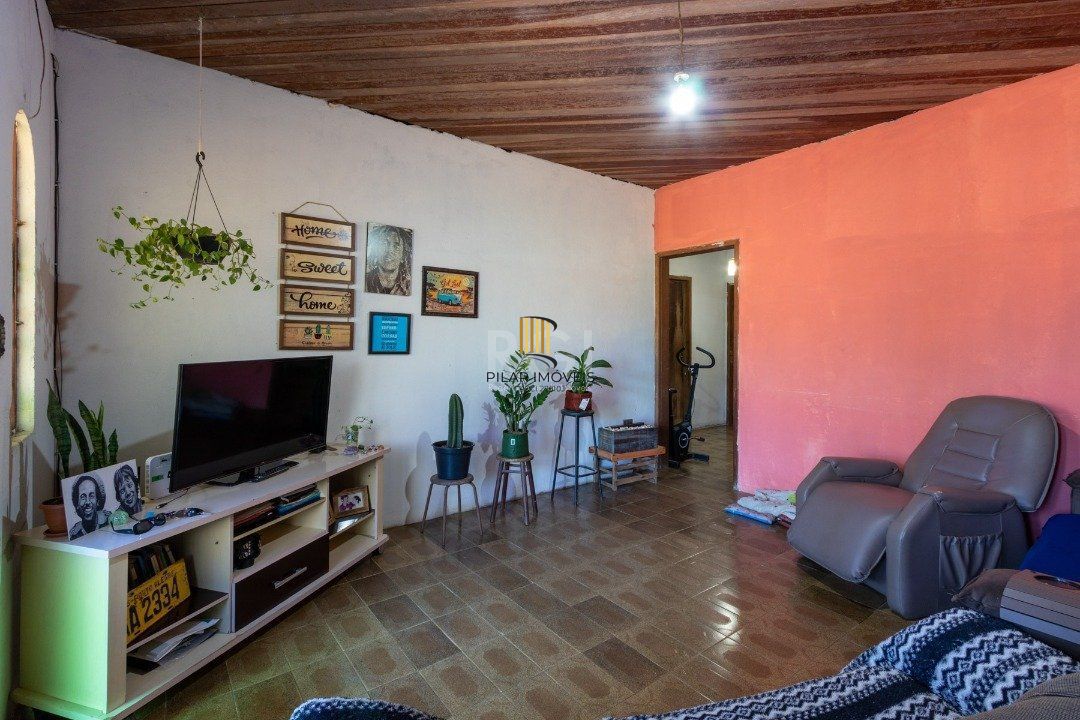 Casa para Venda - 2200m², 3 dormitórios, Lomba do Pinheiro