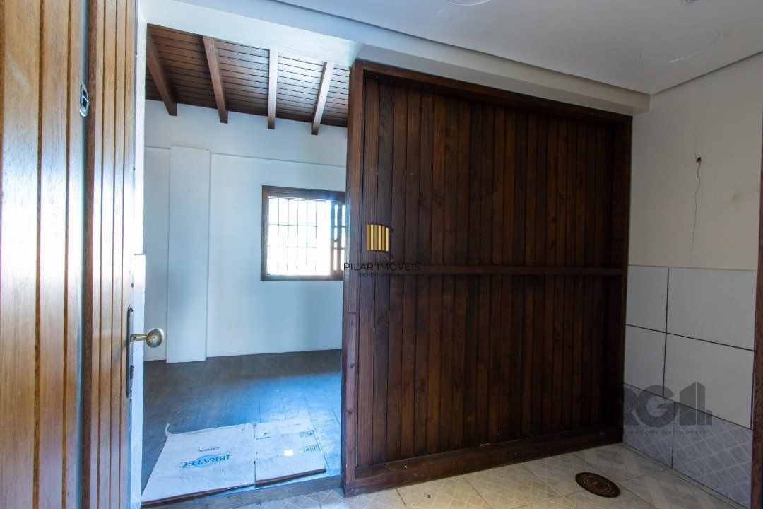 Casa 5 dormitórios no bairro Nonoai
