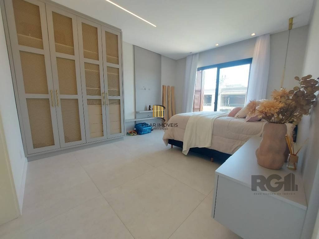 Casa de Condomínio 4 dormitórios no bairro Centro