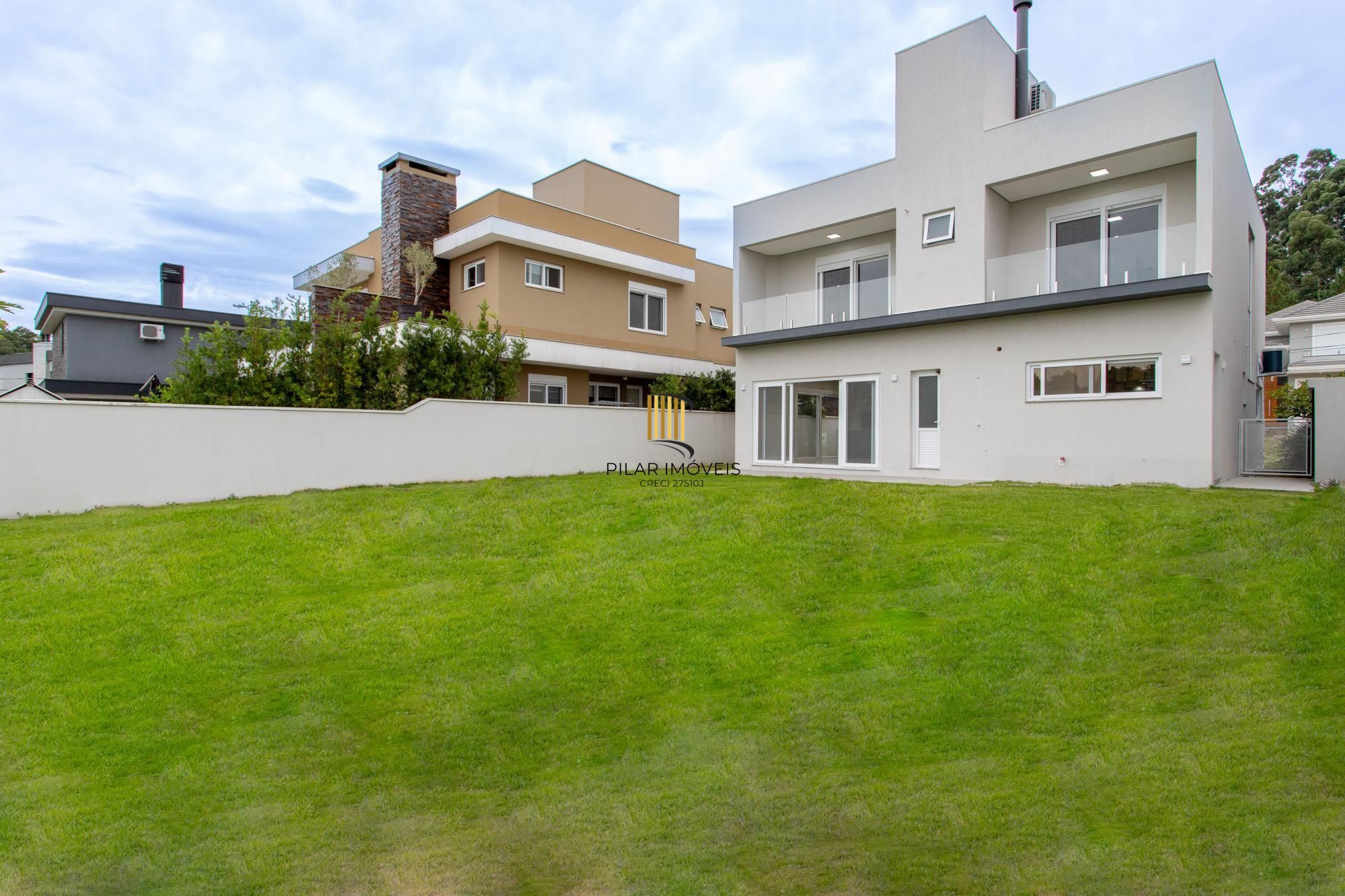 Casa Condominio para Venda - 300m², 3 dormitórios, sendo 3 suites, 2 vagas - Alphaville