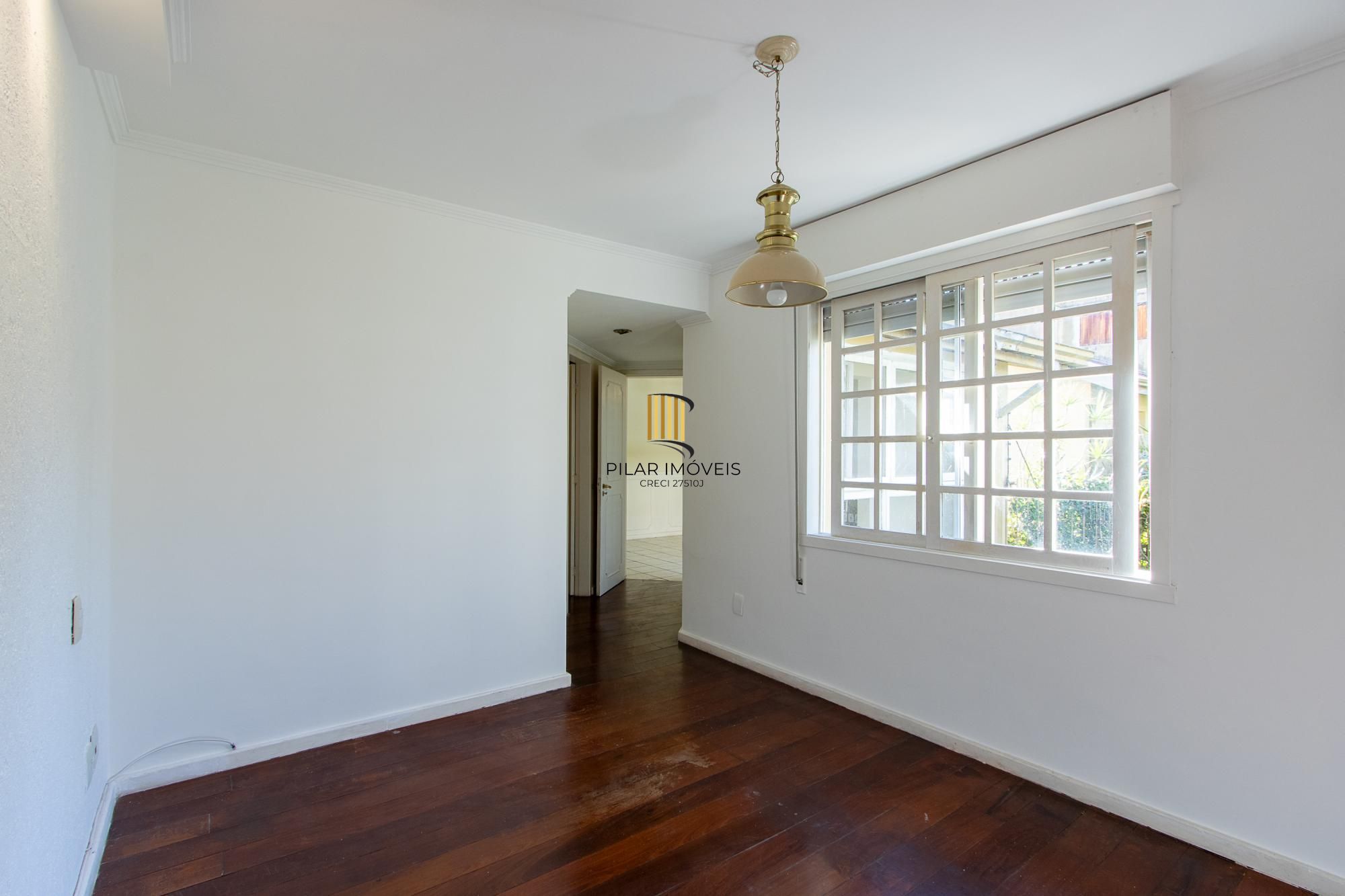 Casa condomínio, no bairro Tristeza, 175,17m² área privativa,03 dormitórios 01 suíte e 02 vagas!