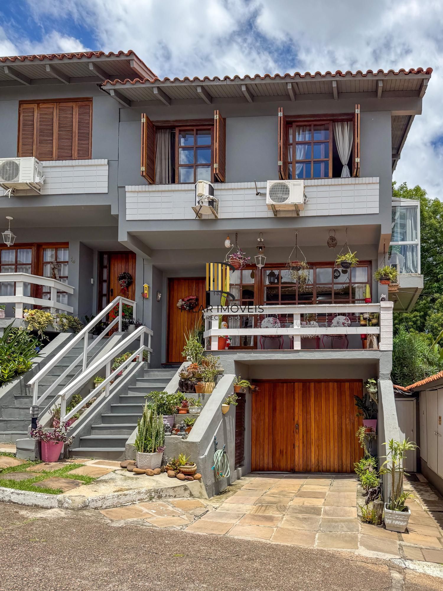 Casa em condomínio bairro Tristeza, com 185m² privativos.