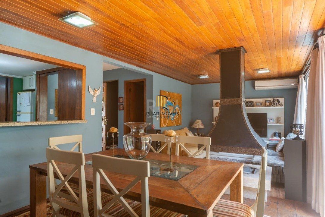 Casa de Condomínio 3 dormitórios no bairro Ipanema