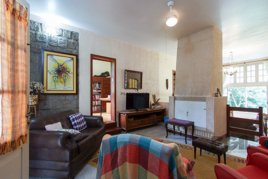 Casa com 3 quartos, suite em terreno com 7.320m² - Belem Velho