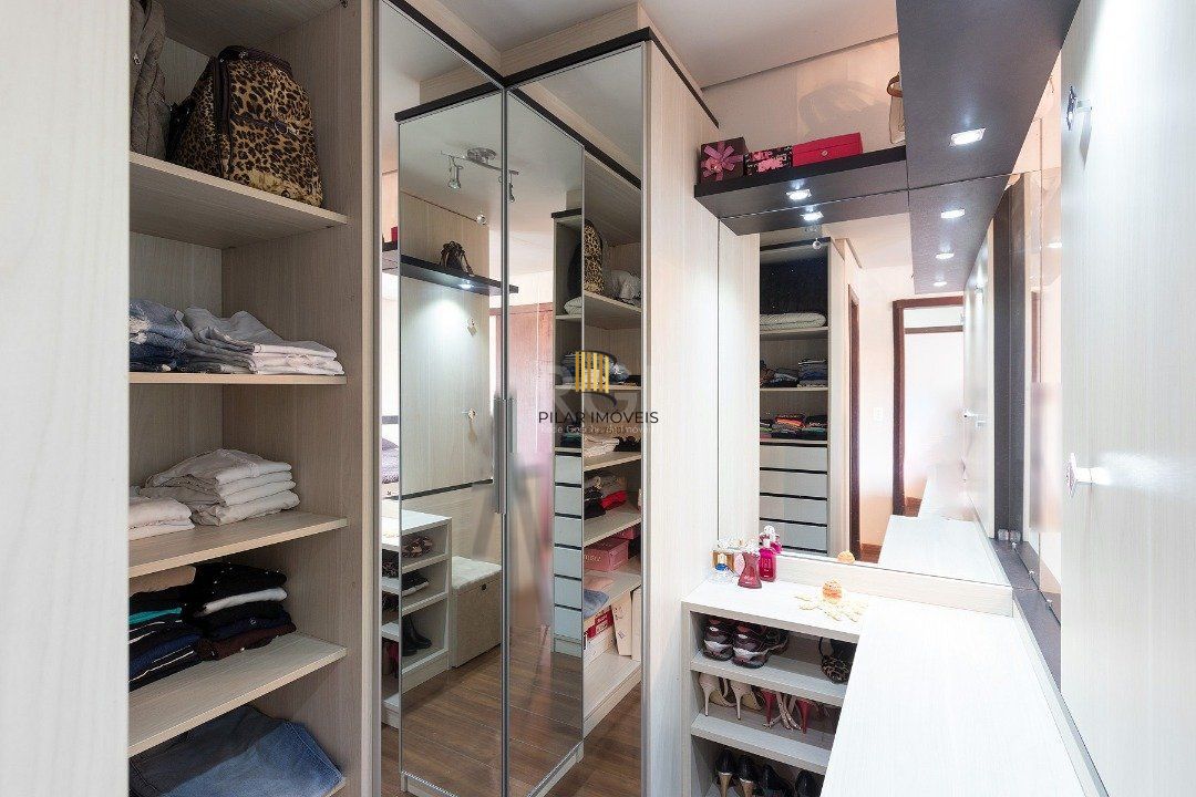 Casa de Condomínio 3 dormitórios no bairro Hípica