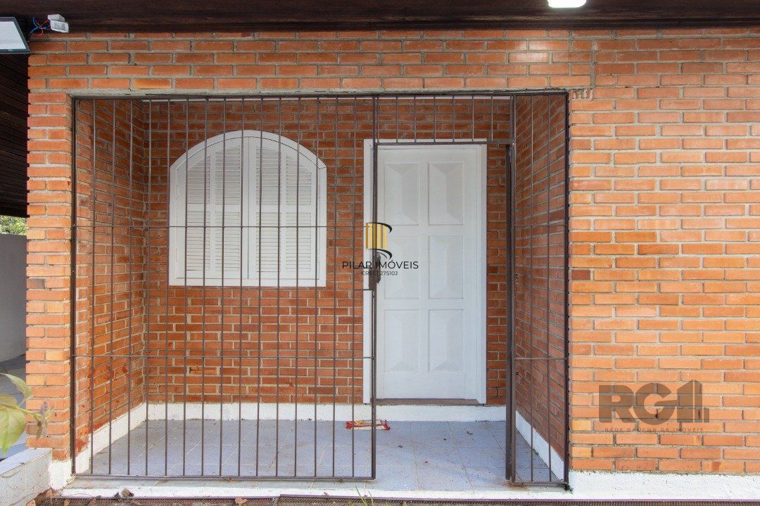 Casa para Venda - 200m², 3 dormitórios, 2 vagas - Cavalhada