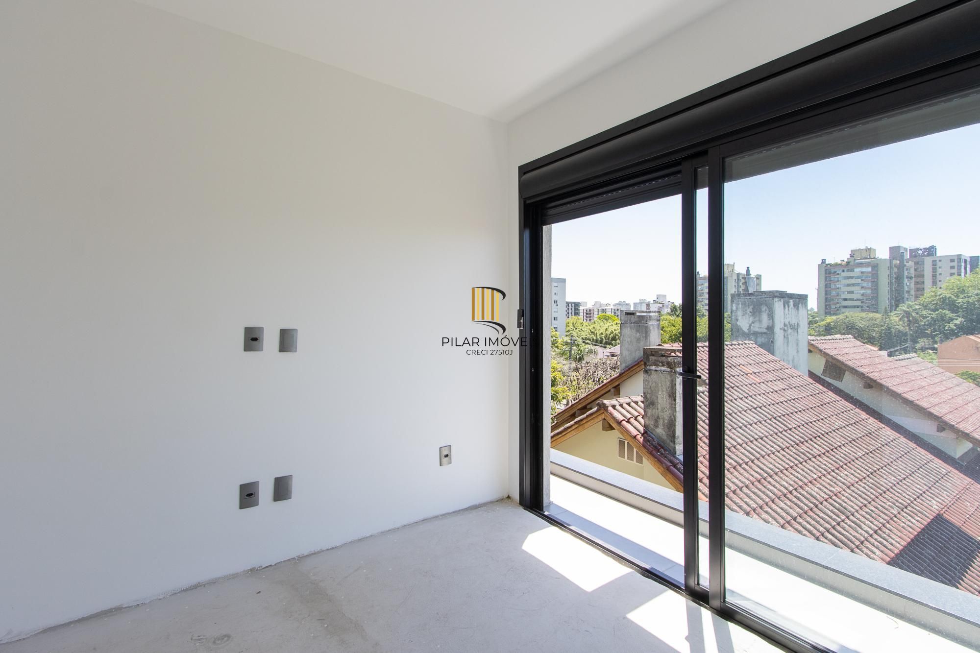 Casa em condomínio com conforto e exclusividade no bairro Tristeza