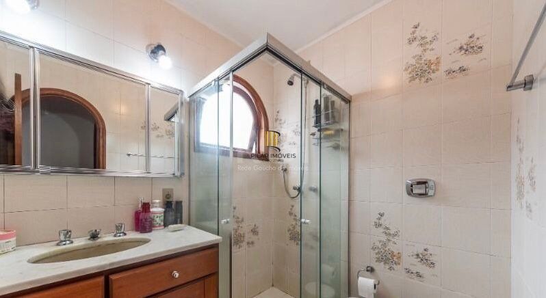 Casa para Venda - 456m², 3 dormitórios, sendo 2 suites, 2 vagas - Vila Assunção