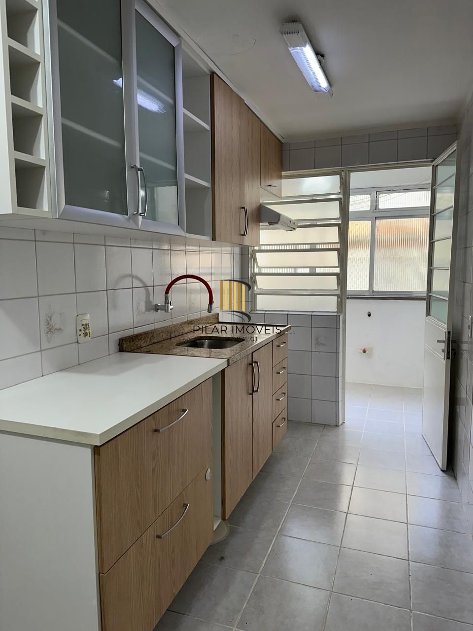 Apartamento 2 quartos bairro Cristal.