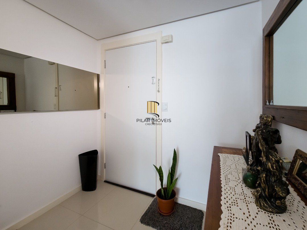 Apartamento 3 dormitórios no bairro Camaquã