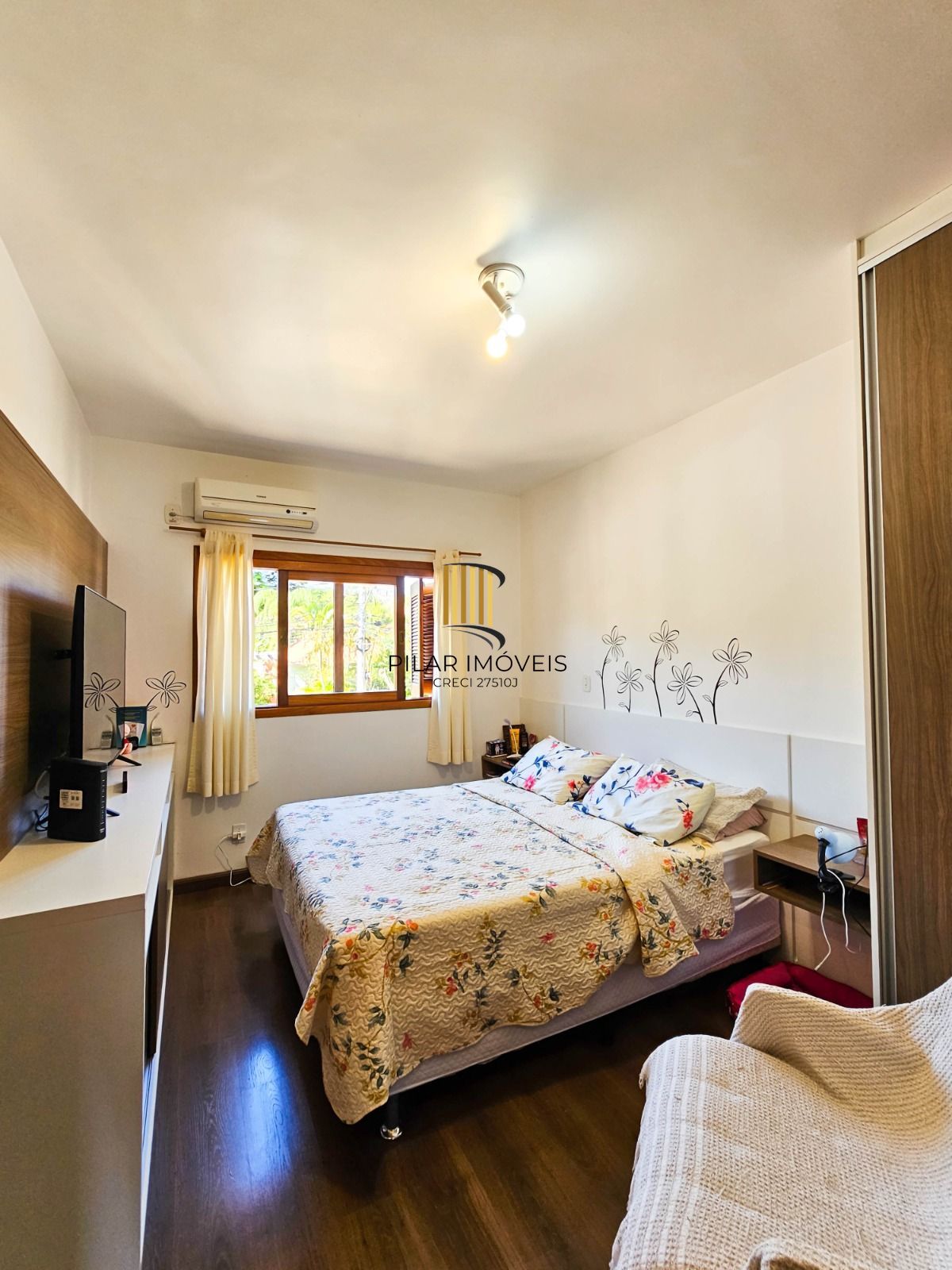 Casa 3 dormitórios no bairro Tristeza