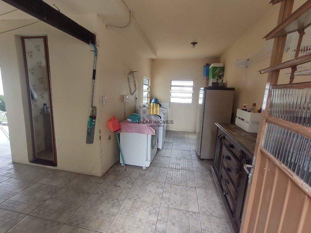 Casa para Venda - 265.1m², 3 dormitórios, 4 vagas - Guarujá