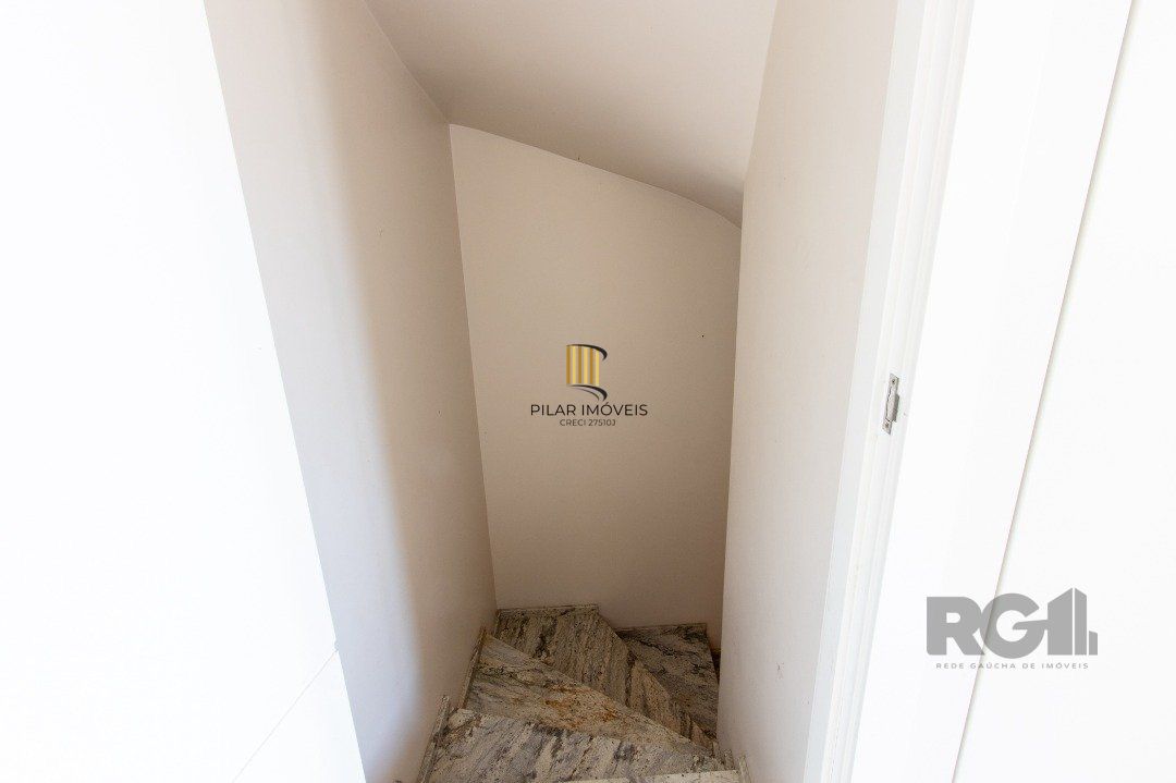 Casa Condominio para Venda - 384.33m², 3 dormitórios, sendo 1 suites, 3 vagas - Cristal