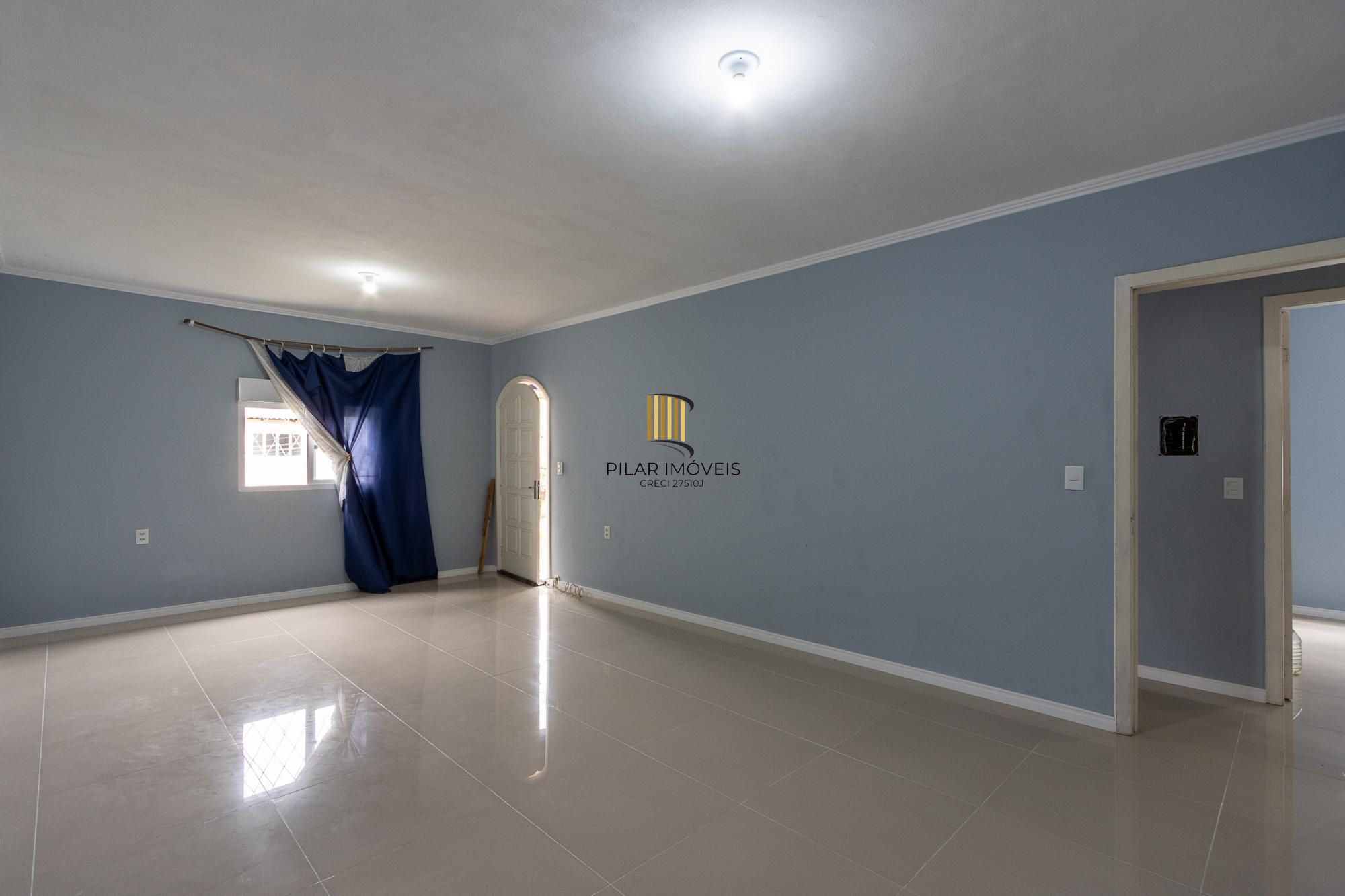 Terreno com 2 casas, 4 quartos, 1 suite - Bairro Cavalhada