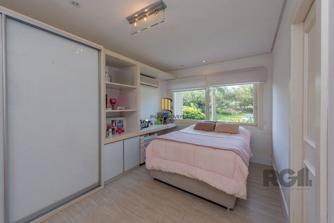 Casa de Condomínio 3 dormitórios no bairro Belém Novo