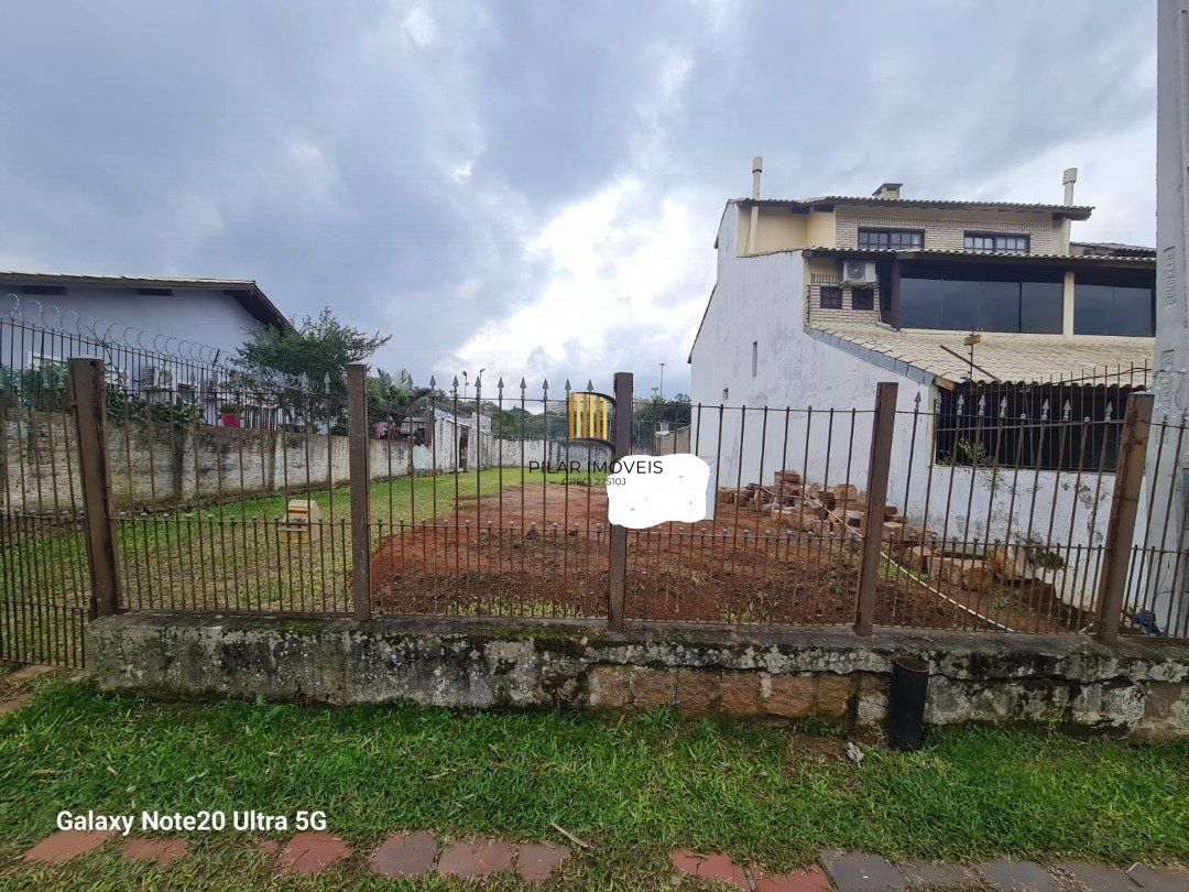 terreno plano com 330 m2 área total